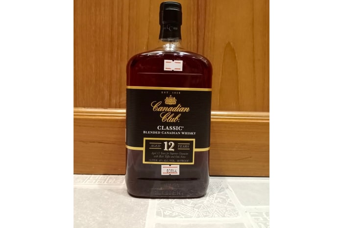 Canadian Club Classic 12 Years Old